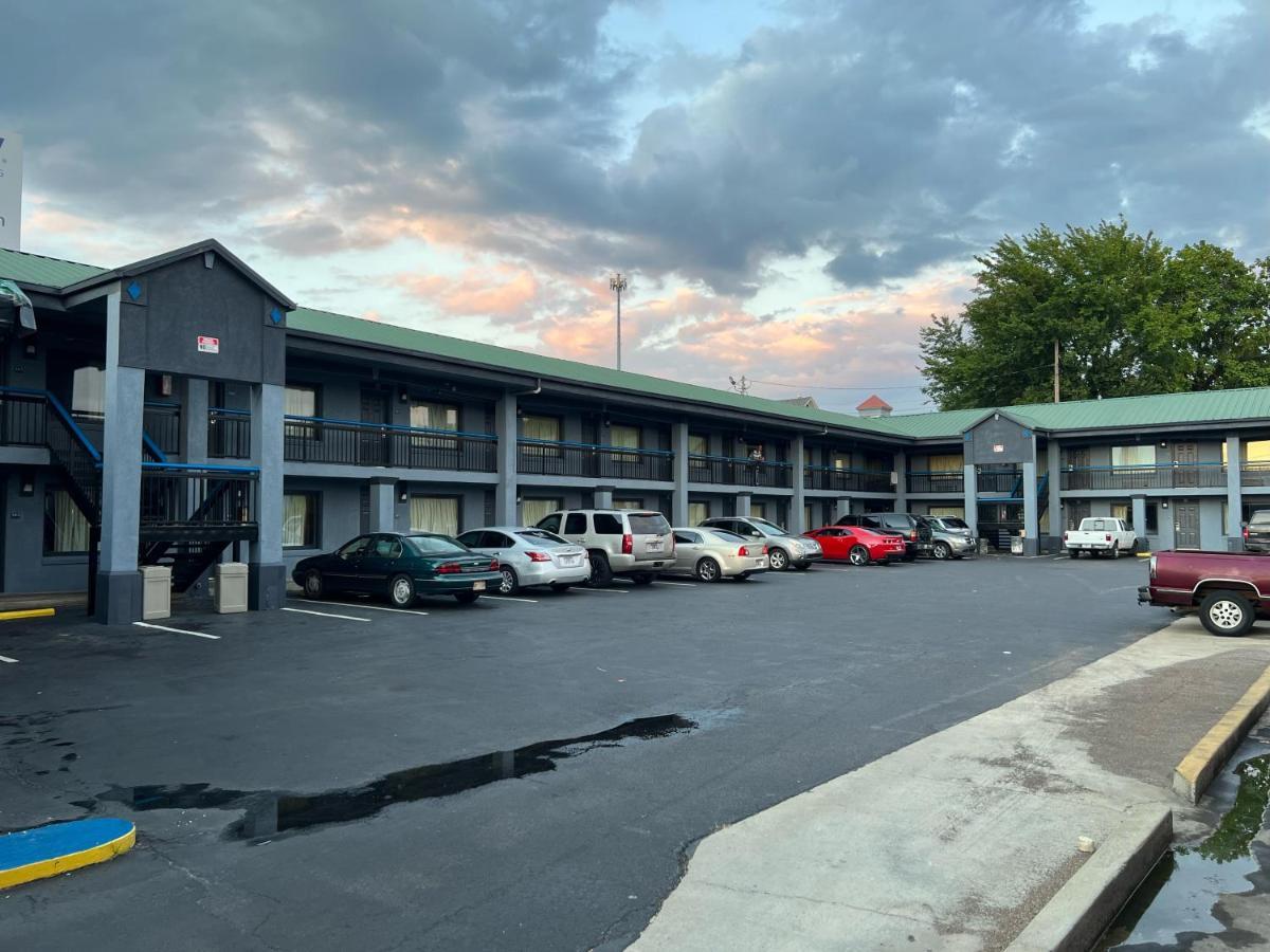 Executive Inn And Suites - Jackson Exterior photo